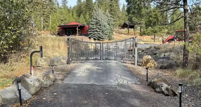 custom_bi_parting_gate_system_cougar_gulch_idaho_llkw527iff.jpg