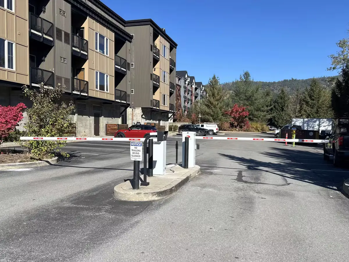 Residential security gate